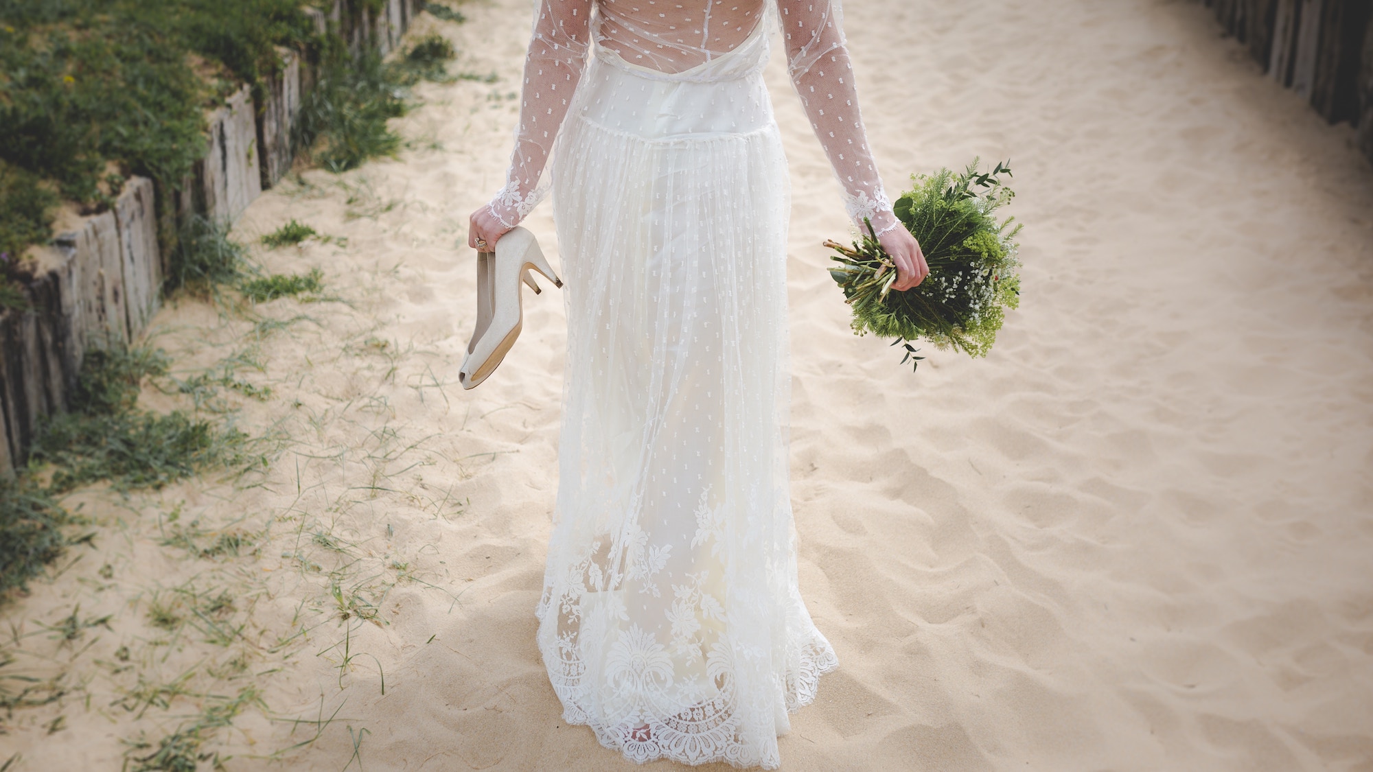 bride-on-the-beach